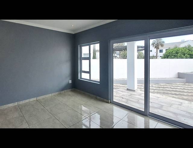 3 BEDROOM HOUSE FOR SALE IN GOLDEN MILE